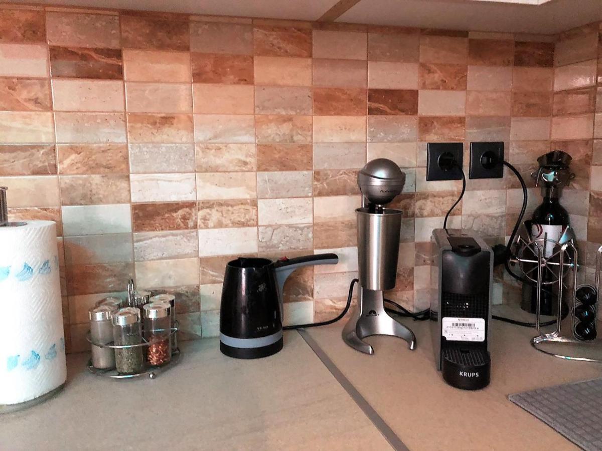 Apartment Renovated Flat With Huge Balcony - ανακαινισμένο με τεράστιο μπαλκόνι *