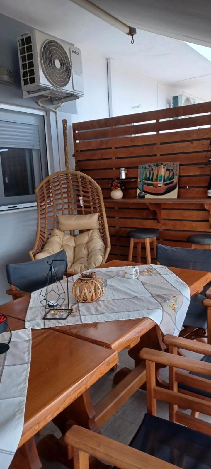 Renovated Flat With Huge Balcony - ανακαινισμένο με τεράστιο μπαλκόνι Apartment